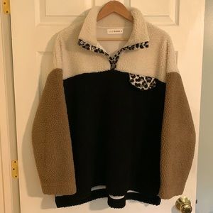 Tri-colored 1/4 snap Sherpa